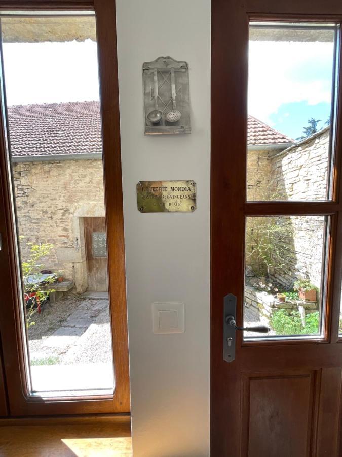 Rue De La Tour Du Pin *